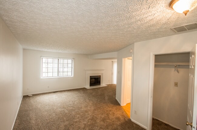 Building Photo - 1838 Keystone Lakes Dr
