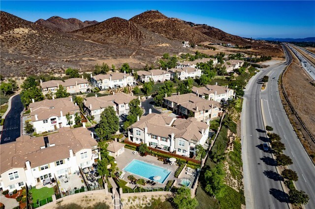 Building Photo - 15651 Vista Way