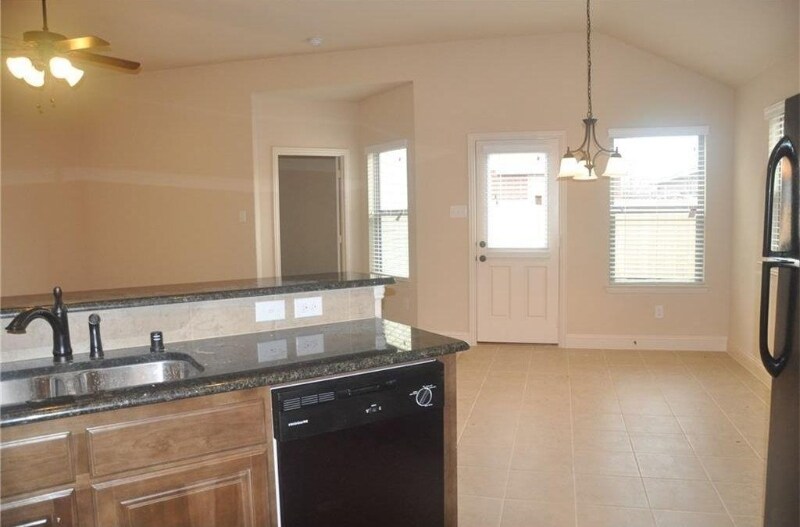 Building Photo - 638 Teakwood Dr