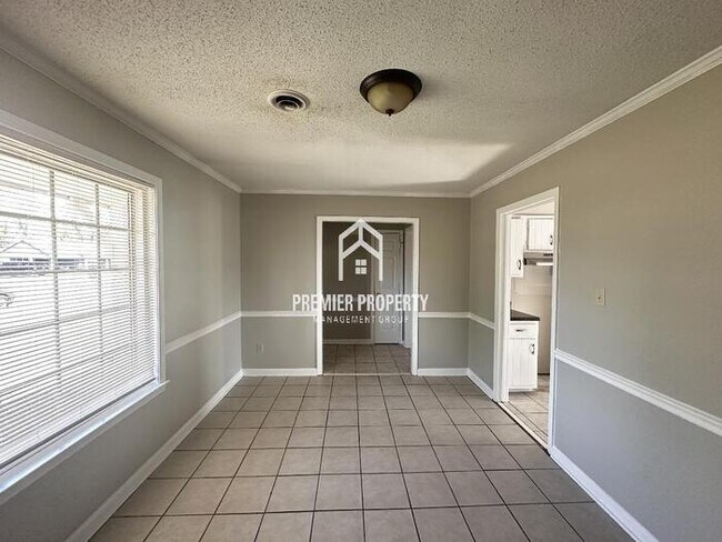 Building Photo - 3482 Kirby Terrace Dr