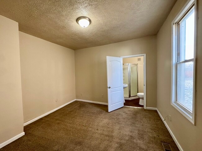 Building Photo - 641 Garfield Ave SW