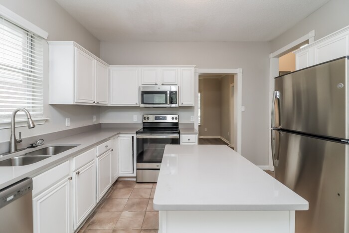 Building Photo - 426 Kimmel Dr