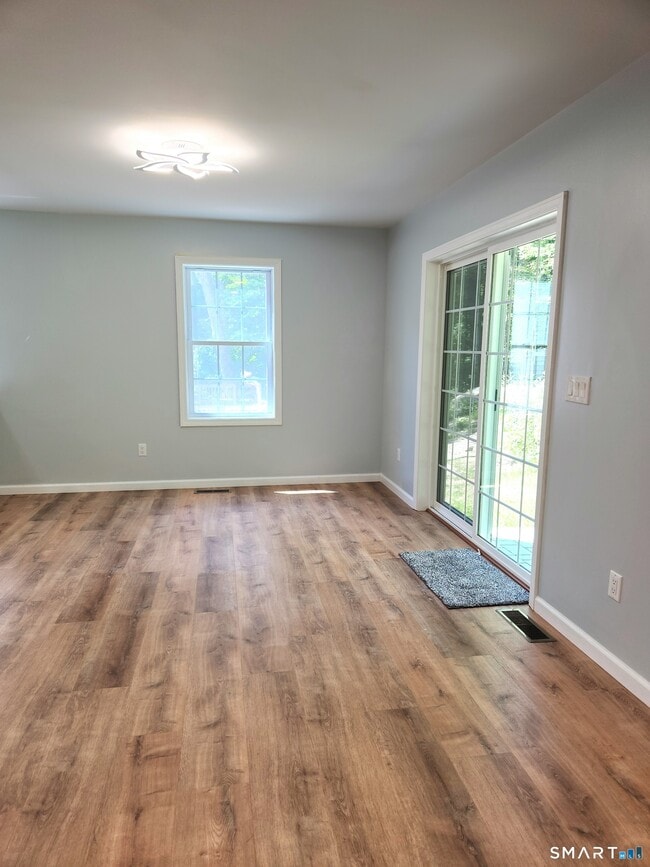 Building Photo - 1642 Highland Ave