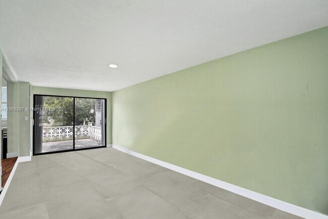 Building Photo - 3505 SW 12th Ct