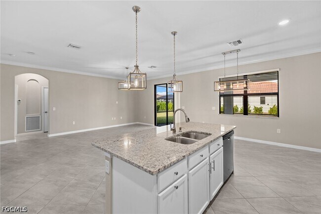 Building Photo - 11884 Arbor Trace Dr