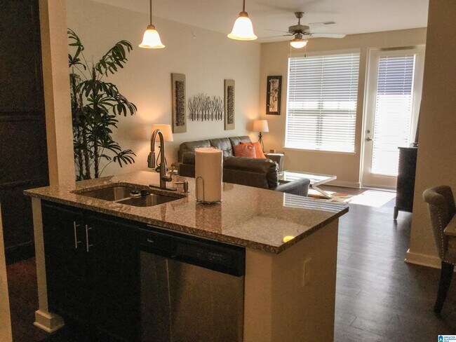 Building Photo - 1000 Lane Parke Ct