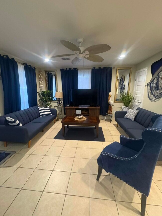 Building Photo - 101 E Capricorn Dr