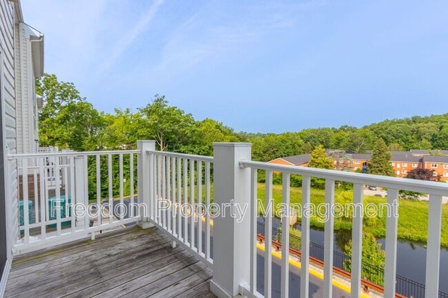 Building Photo - 17002 Beveridge Dr