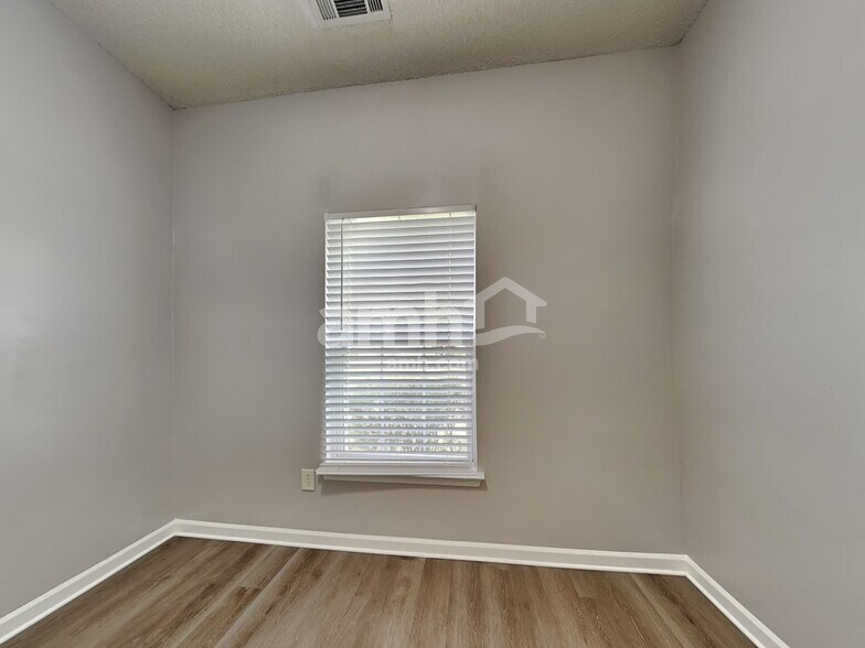 Building Photo - 4614 Sahalee Ln