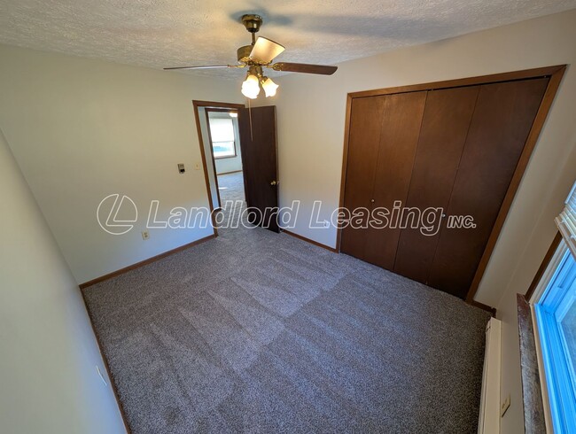 Building Photo - Spacious 4-Bedroom Home with Scenic Views ...