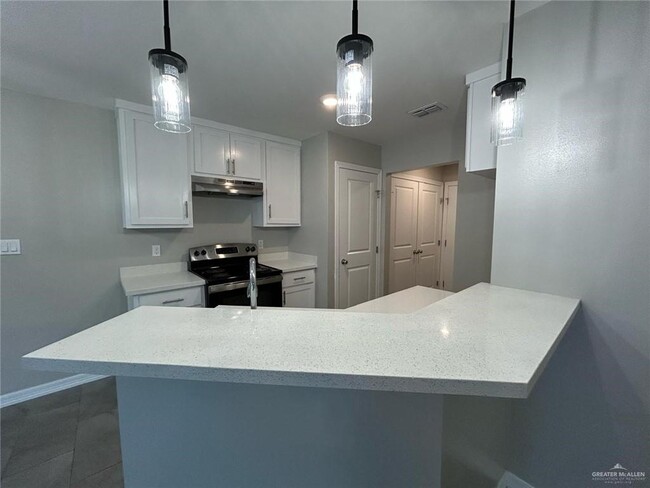 Building Photo - 7 Multi National