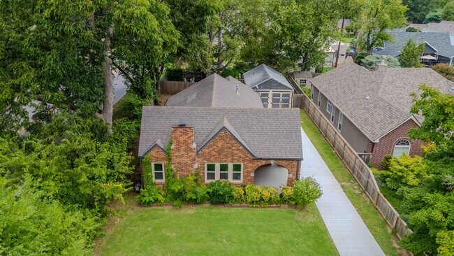 Building Photo - 4103 S Madison Pl