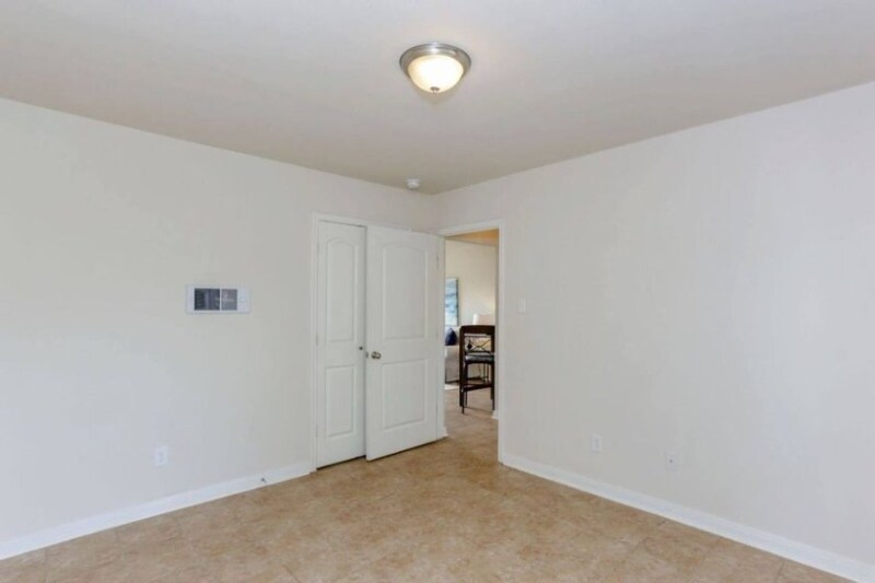 Building Photo - 3803 Hardy St