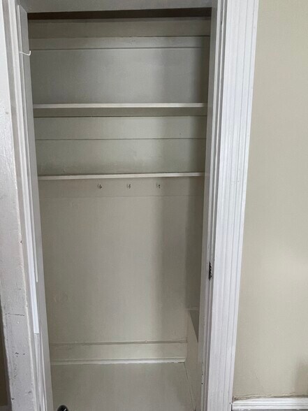 Building Photo - 2424 S Harrison St