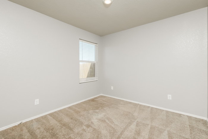 Building Photo - 347 Agave Cir