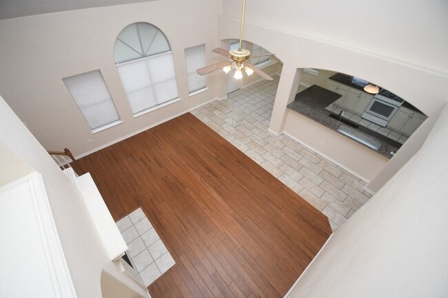 Building Photo - 10430 Sanibel Falls Ct