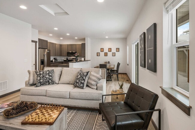 Building Photo - 2942 W Babcock St