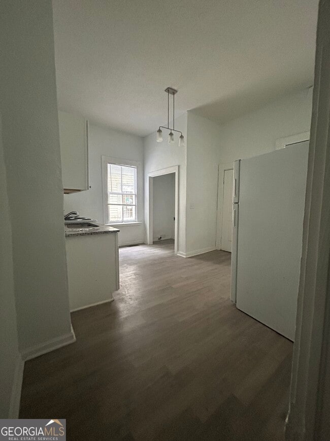 Building Photo - 2188 Napier Ave