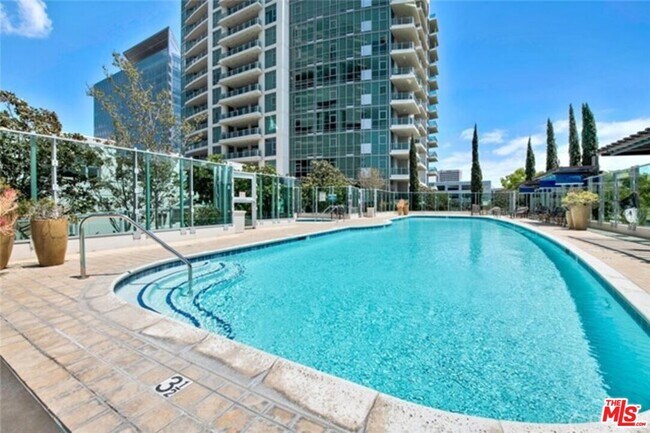 Building Photo - 3141 Michelson Dr