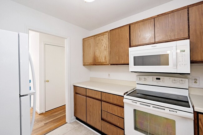 Building Photo - Move-in Ready Northern Albemarle County Home