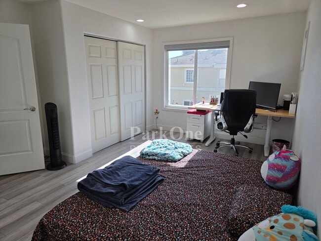 Building Photo - Modern Detached Home in Suburban Dublin Co...