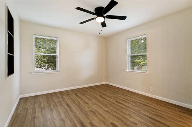 Building Photo - 904 Bryan Dr