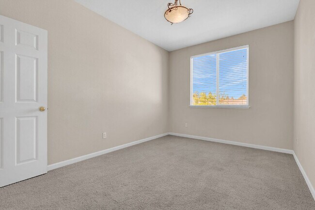 Building Photo - 101 Johnson Ln