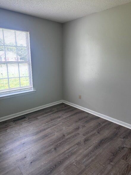 Building Photo - 1531 Richmond Dr
