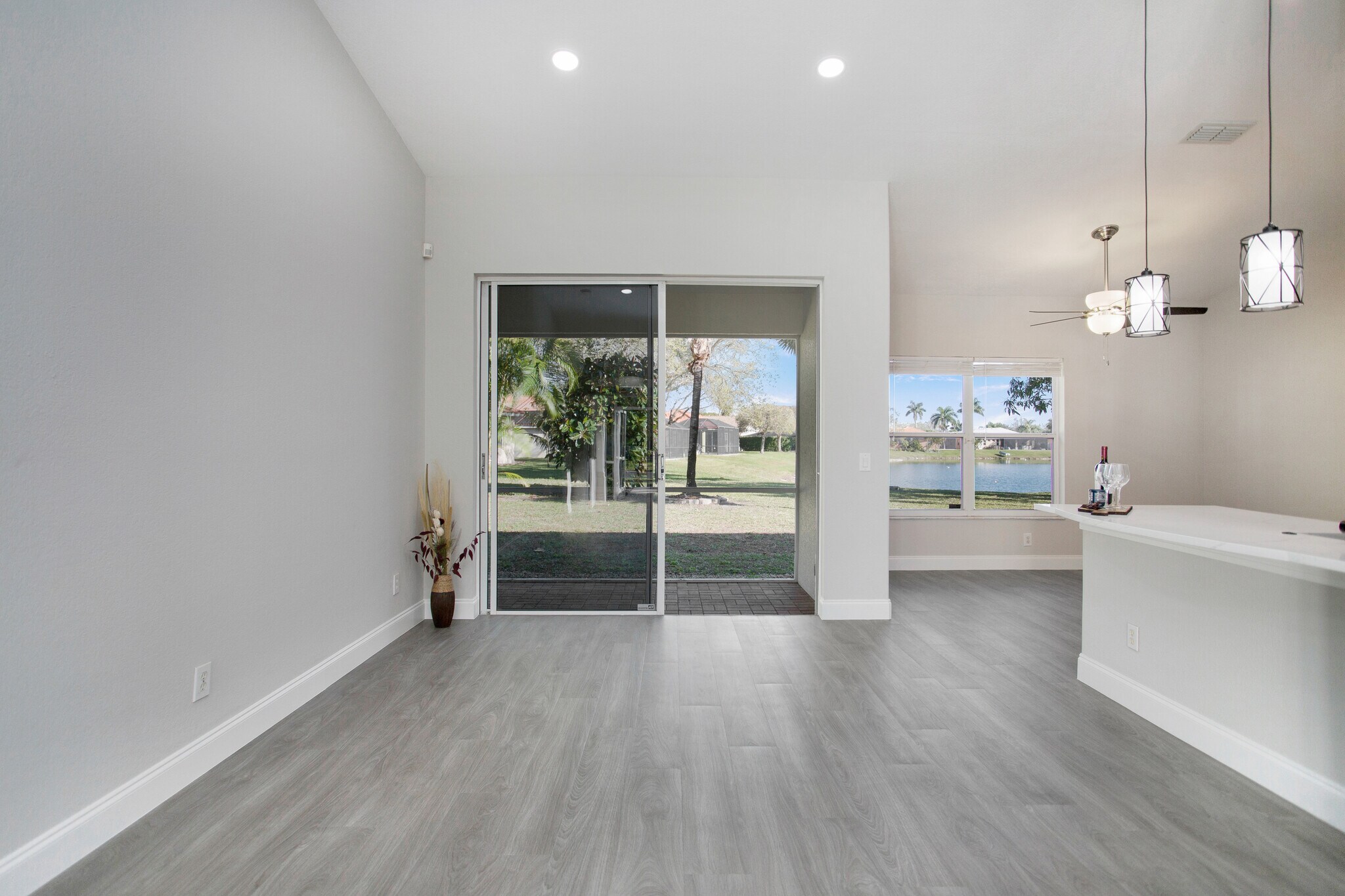 Building Photo - 2921 Inlet Cove Ln E