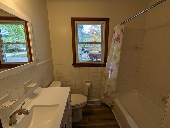 Building Photo - 4009 Fargo St