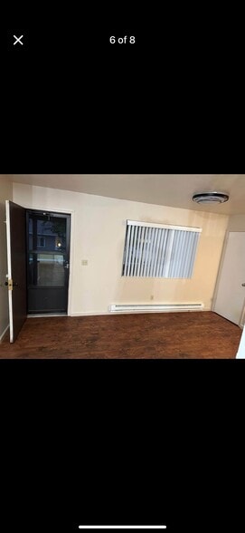 Building Photo - 887 W 400 S