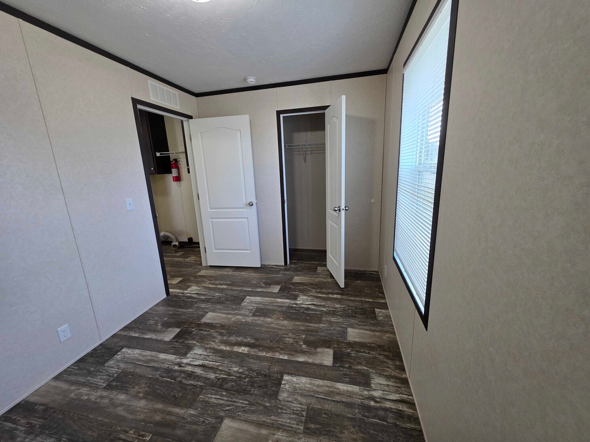 Building Photo - 3727 Birch St