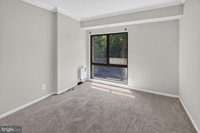 Building Photo - 5915 Tamar Dr