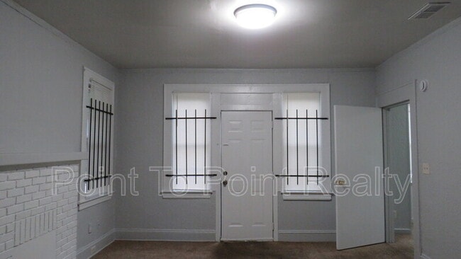 Building Photo - 6590 Sunset Dr