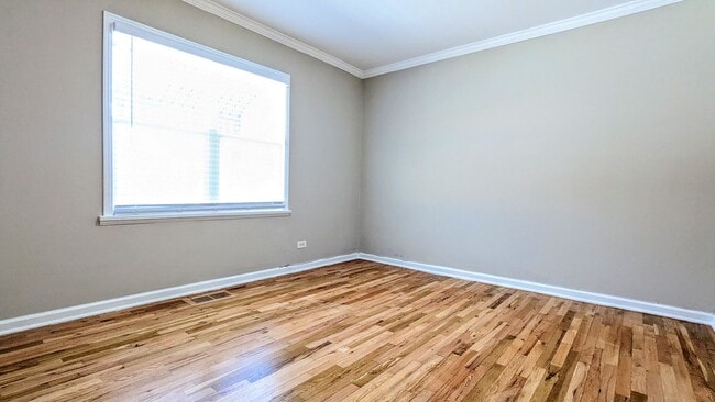 Building Photo - Beautifully Restored 4 Bed 2 Bath Home in ...