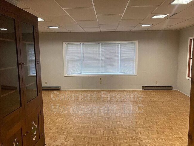 Building Photo - 291 Channing Dr