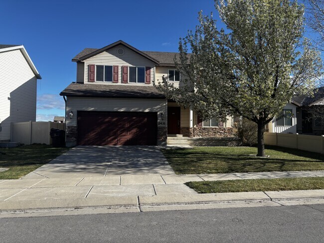 Building Photo - 2431 Ox Yoke Dr