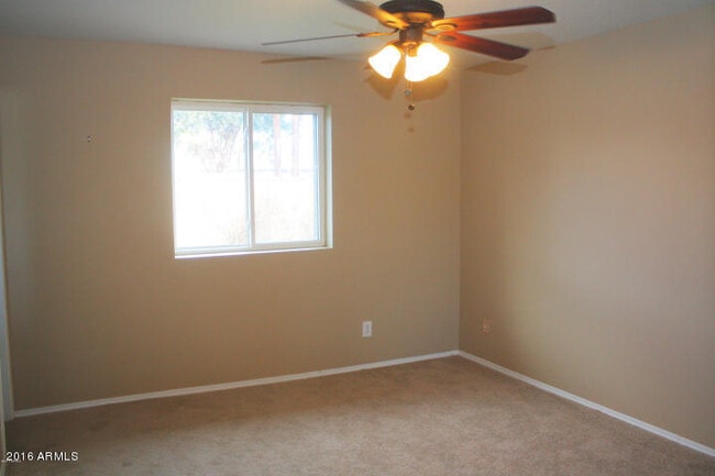 Building Photo - 8636 E Dianna Dr