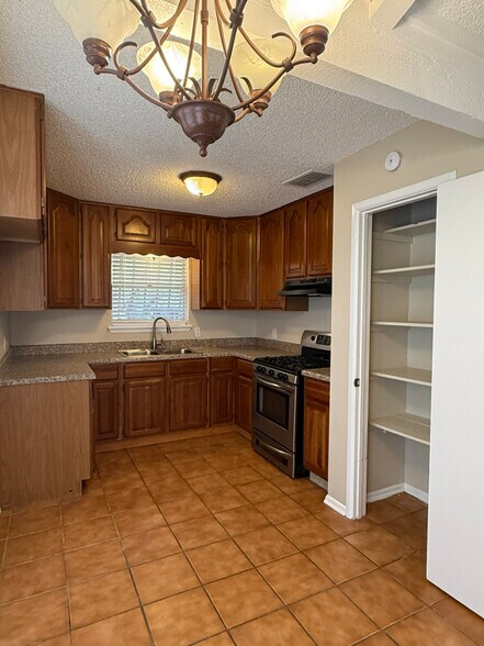 Building Photo - 5706 Gomer Pyle Dr