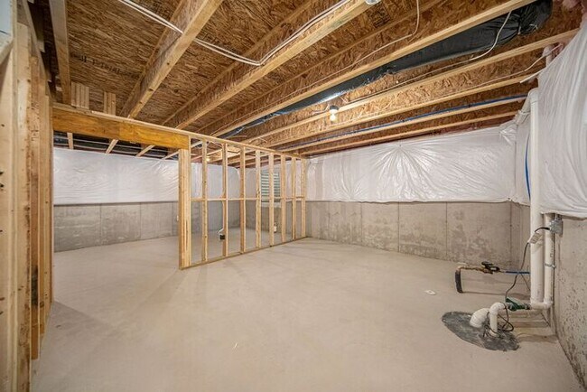 Building Photo - 2142 Farm Valley Rd