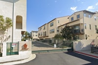 Building Photo - Newer Built Townhome with Solar in Gated Community! Pet-Friendly!
