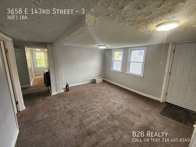 Building Photo - 3658 E 143rd St