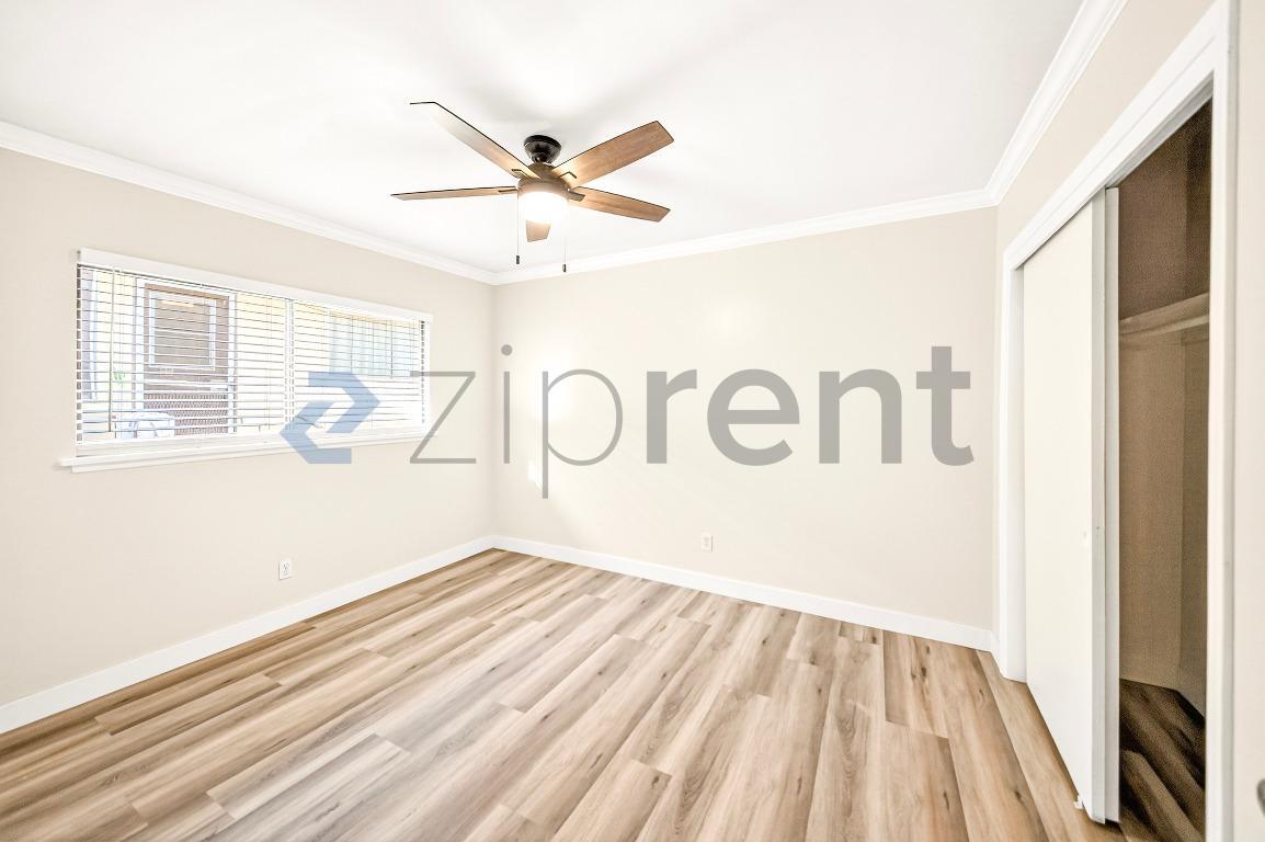 Building Photo - 2301 W Beverly Blvd