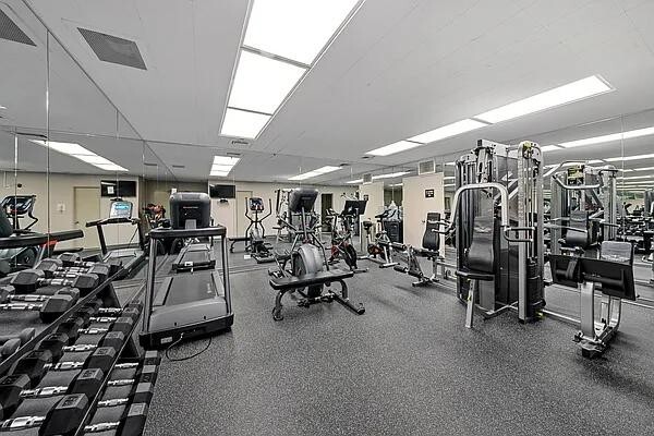 Building Photo - 45 E 25th St