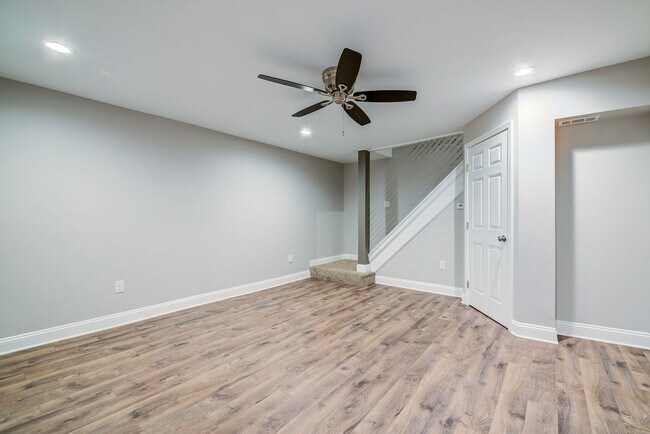 Building Photo - Beautiful 3 bedroom home in Mt. Washington available September 1!