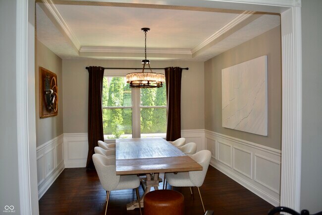 Building Photo - 6862 Riverside Way