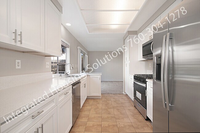 Building Photo - 4504 Goldfinch Way