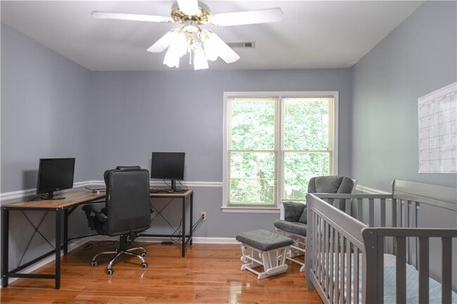 Building Photo - 304 Bridle Path