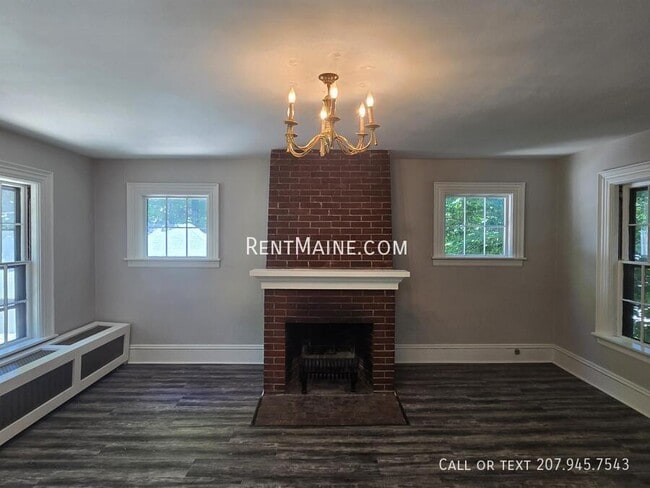 Building Photo - 113 Winthrop St