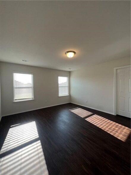 Building Photo - 414 Wood Creek St